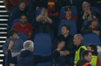 1682119532605084748.gif tucao.gif