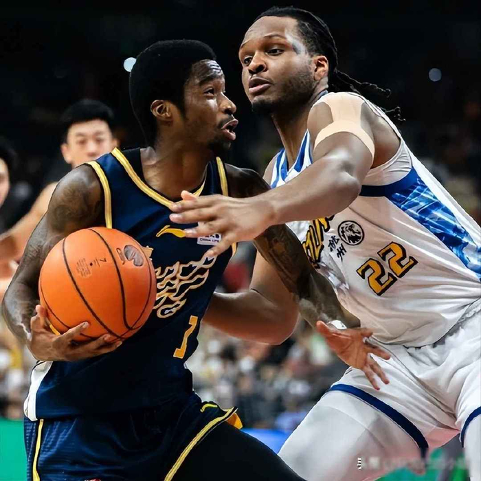 Baccarat-萨林杰倒了，广东内线塌了，体系被迫重启|广东队|广东男篮|王少杰|篮板|杜锋_新浪体育_新浪新闻